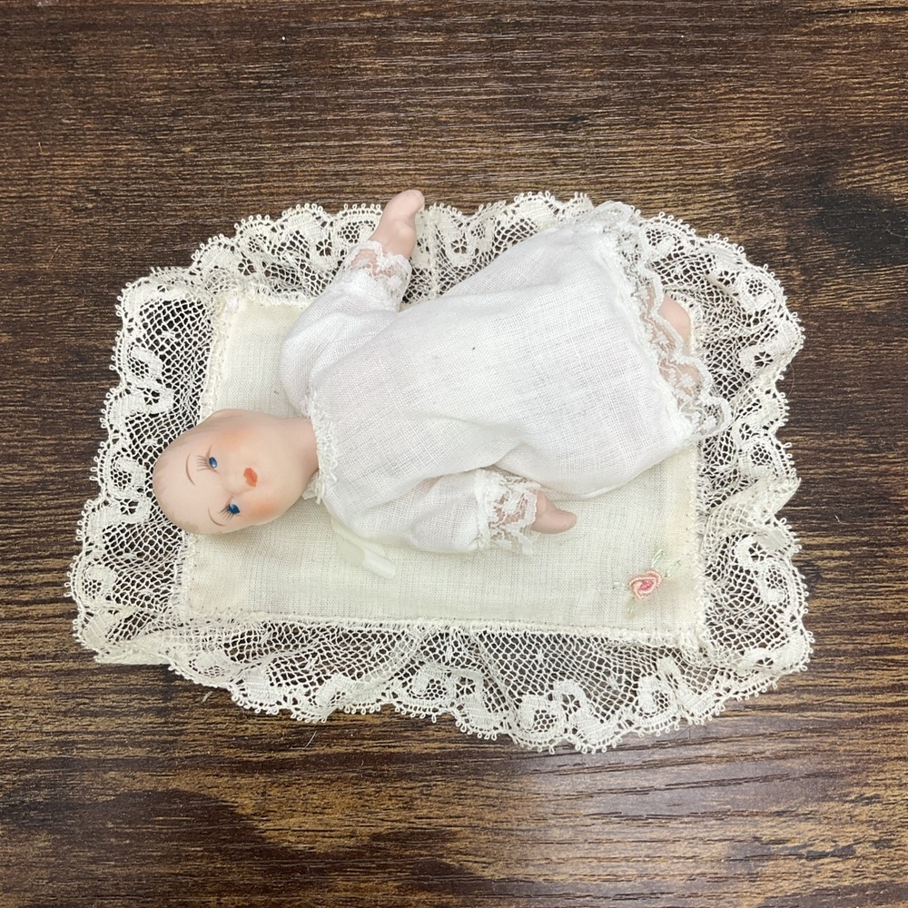 Vintage Baby‎ Doll Bisque Porcelain Lacey White Dress And Embroidered Pillow